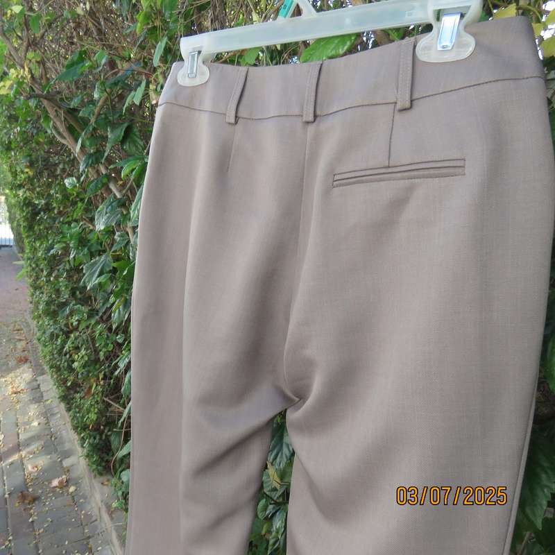 FINNEGANS light brown dress pants size 32. Straight legs. Hight quality