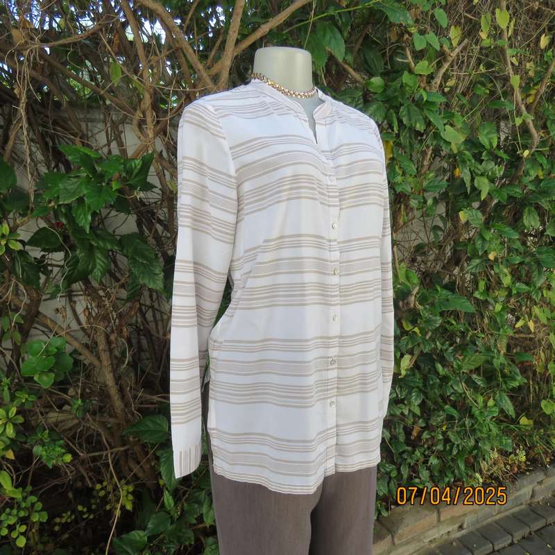DAVID JONES smart casual white 100% cotton top-horizontal ecru stripes. Size 34