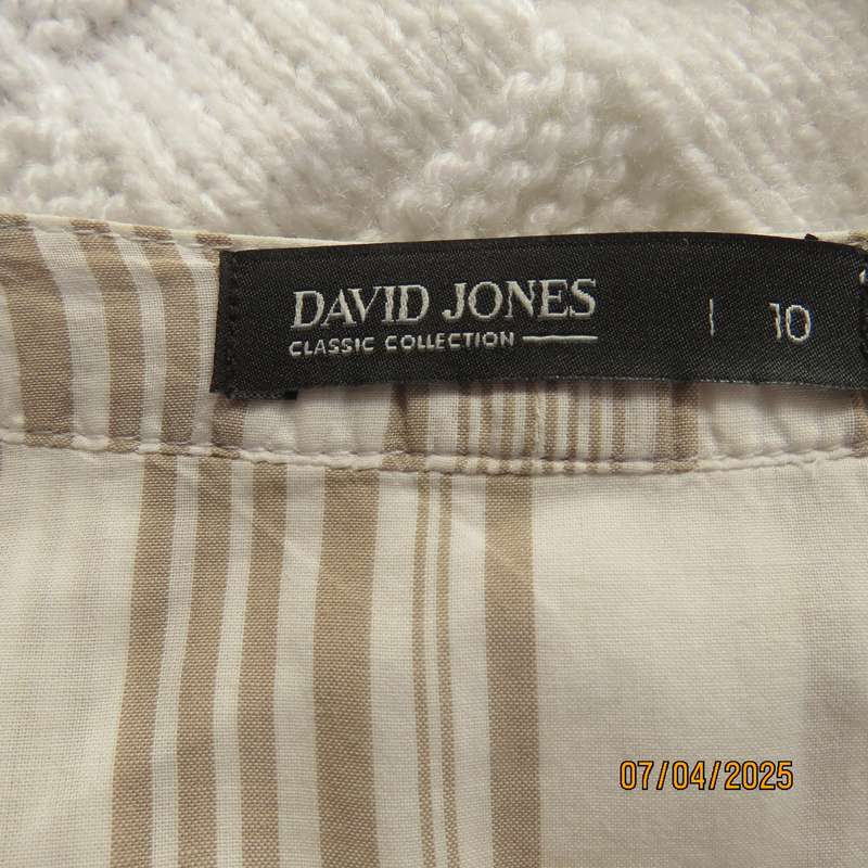 DAVID JONES smart casual white 100% cotton top-horizontal ecru stripes. Size 34