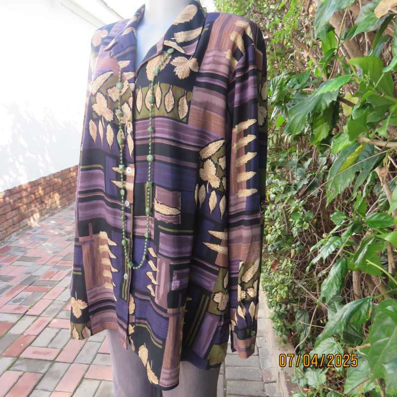 WOOLWORTHS pattern-colour block long sleeve button down polyester top. Size 46