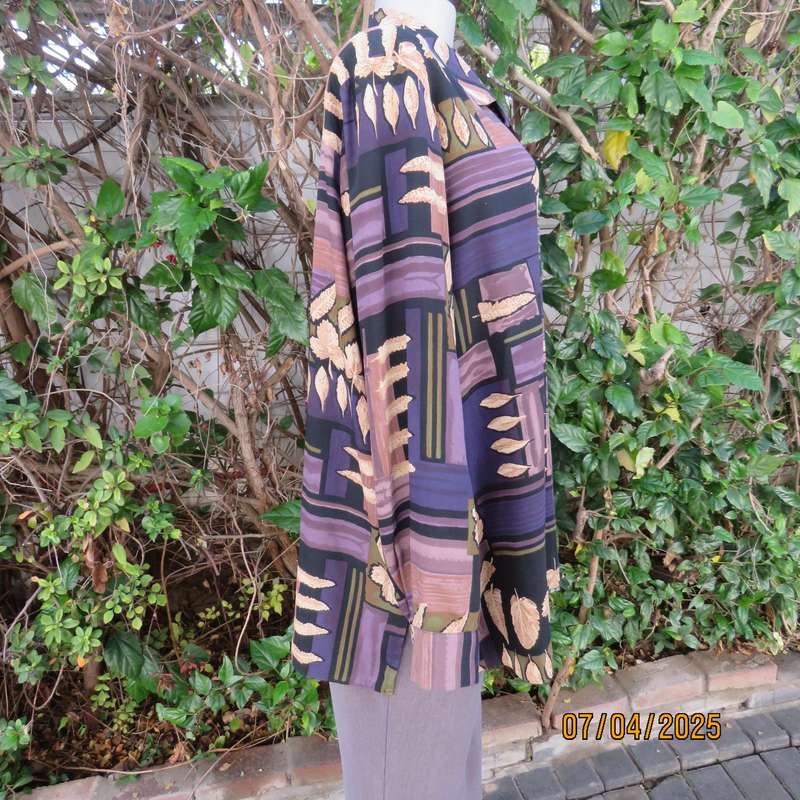 WOOLWORTHS pattern-colour block long sleeve button down polyester top. Size 46