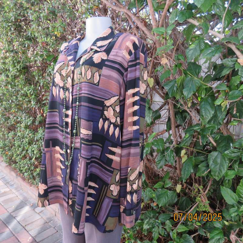 WOOLWORTHS pattern-colour block long sleeve button down polyester top. Size 46