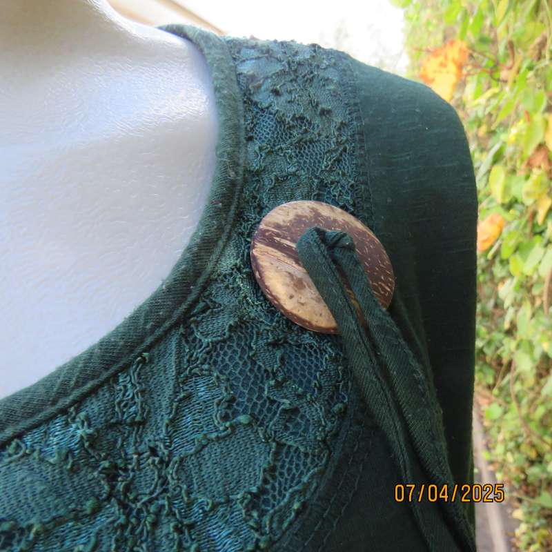 Hunters green long sleeve slip over polycotton stretch top. Lace-button decor. Size 40