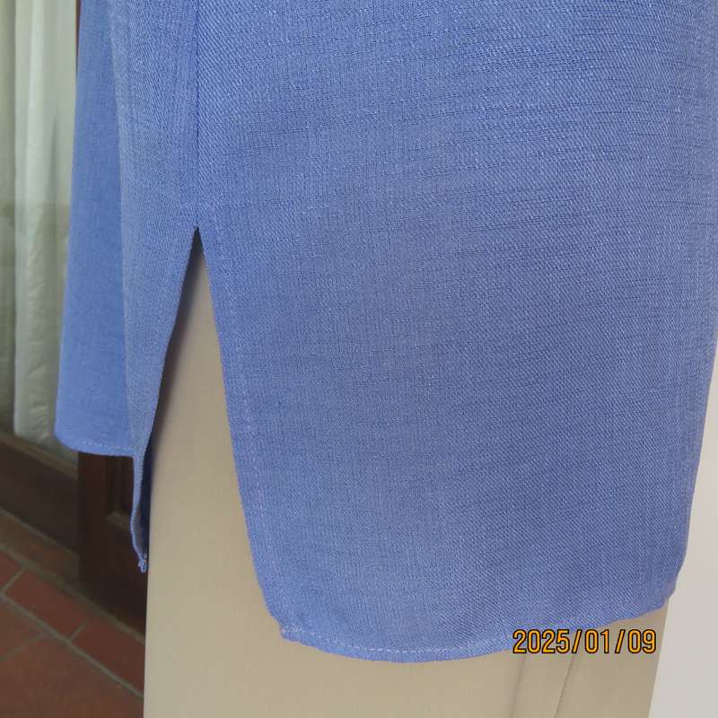 DELSWA steel blue short sleeve button down V neck top-jacket. Size 40. Slitted sides. Very good cond