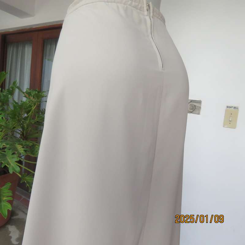 FERGIE oatmeal colour pencil skirt size 50-52. Flat front.Elasticated waist back. Front tucked seam.