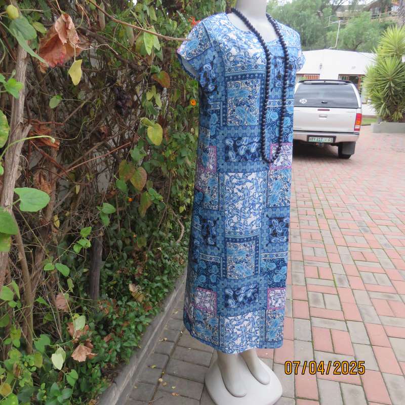 Maxi summer polyester stretch slip over dress. Size 36. Blue shades paisley blocks. Pink accents