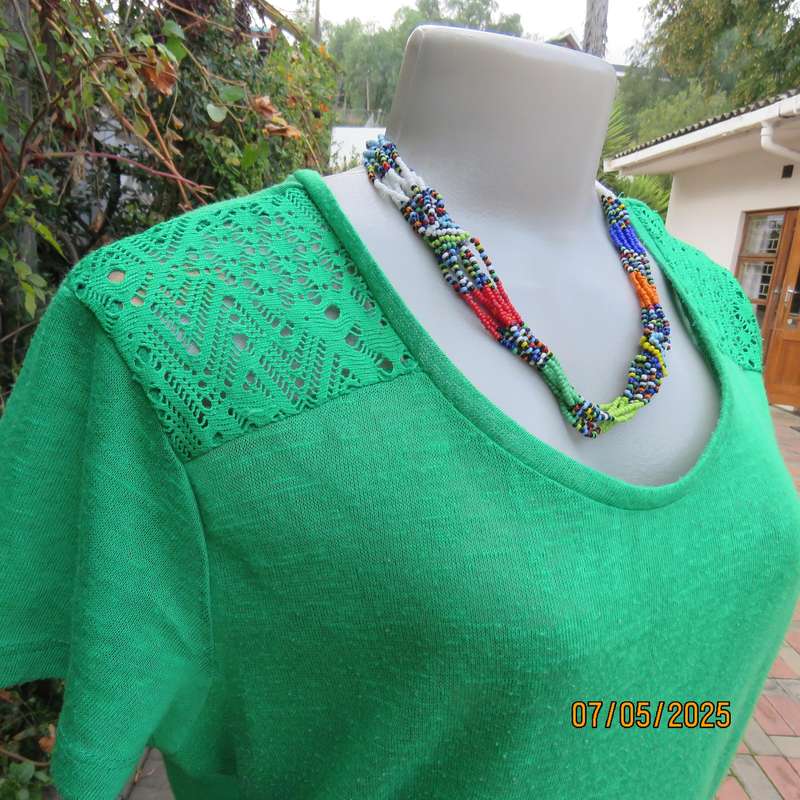 Green capped sleeve textured stretch polyester top