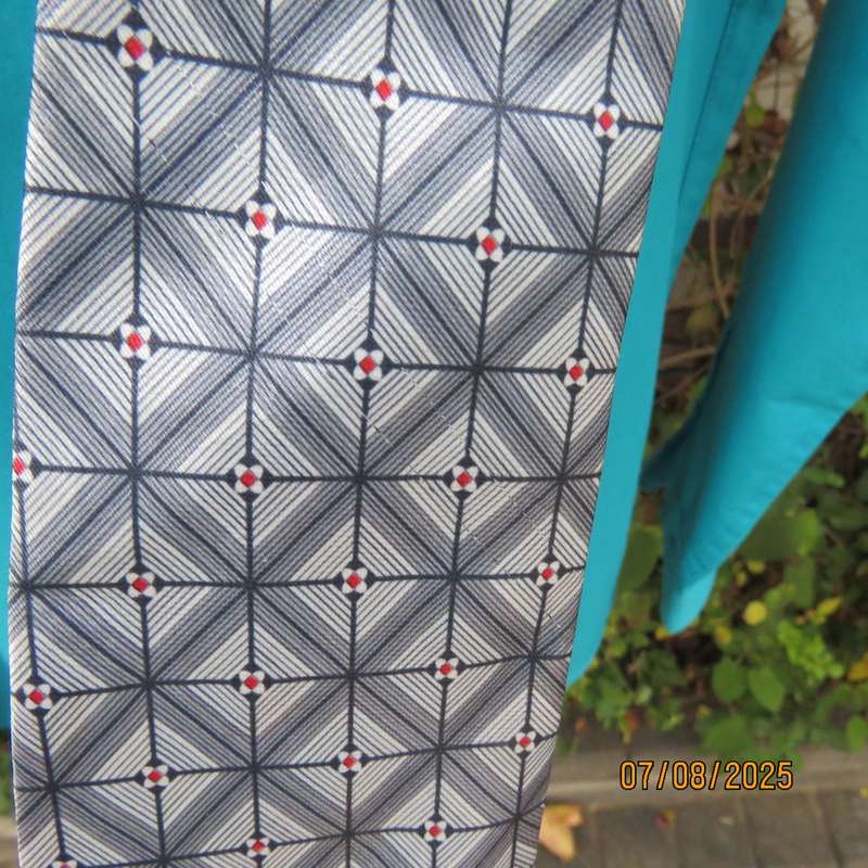 CIGNAL jade blue long sleeve polycotton men's shirt size Medium. Free necktie.