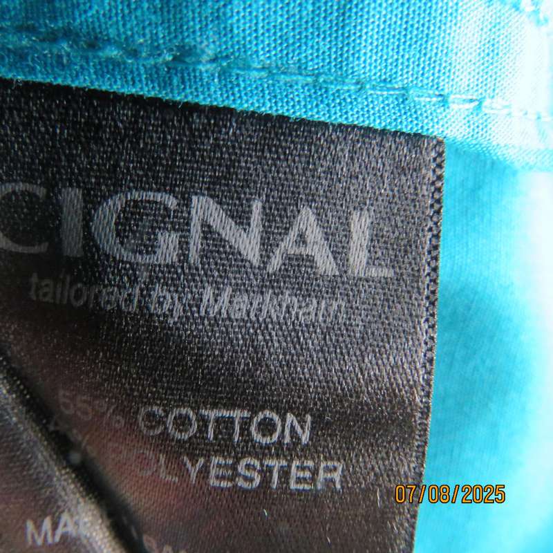 CIGNAL jade blue long sleeve polycotton men's shirt size Medium. Free necktie.