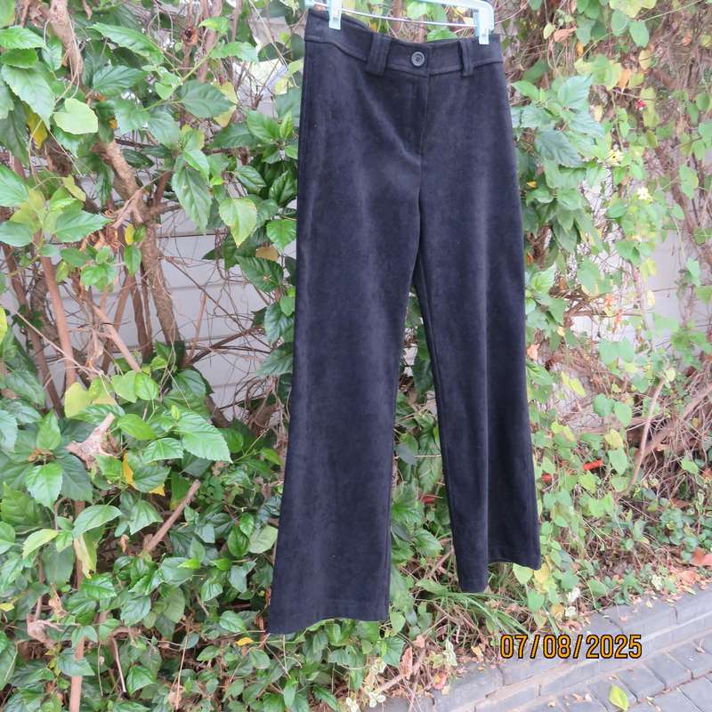 WOOLWORTHS very black suede look stretch polyester straight legged pants. Size 32