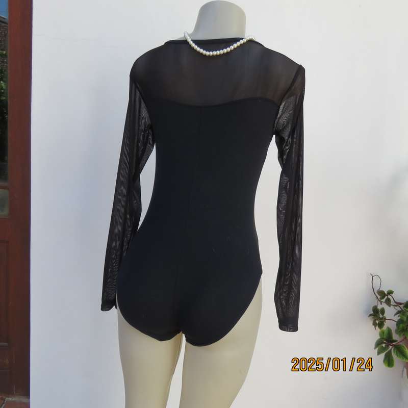 Smart JUDY'S PRIDE black bodyshirt size 32. Stretch cotton with lycra sides. Sheer stretch sleeves.
