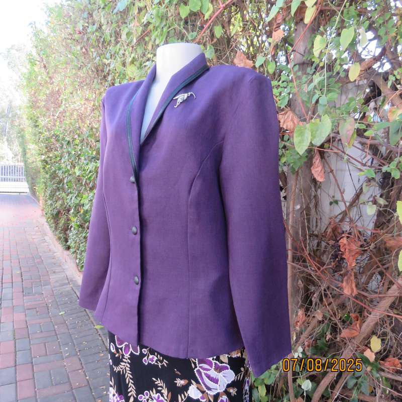 Purple tailored long sleeve jacket with shawl collar and 3 button closure. Size 36