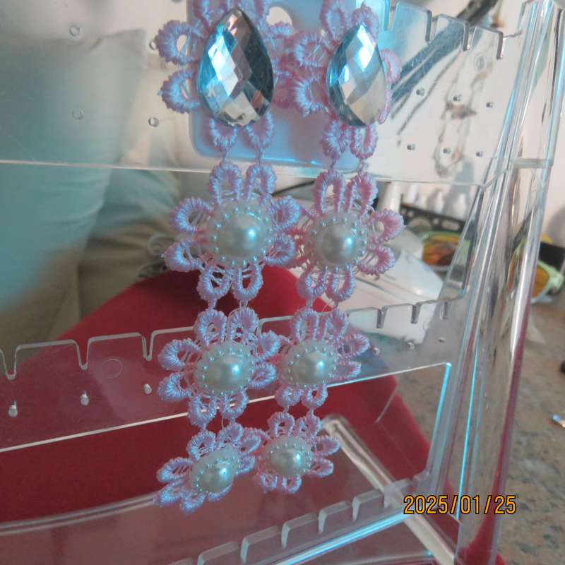 Stunning extra long carnation pink lace flower earrings with pretty inners. Length 11cm. New item