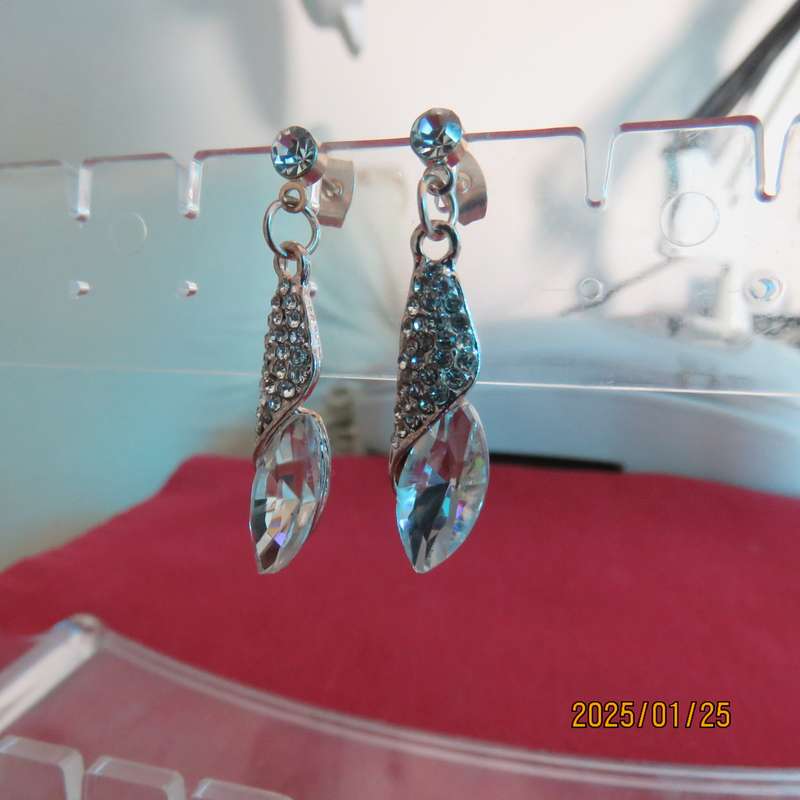 Pair of dainty golden earrings with faux crystal stones and tiny simulated diamonds. New item.