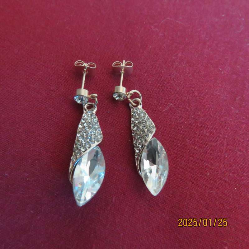 Pair of dainty golden earrings with faux crystal stones and tiny simulated diamonds. New item.
