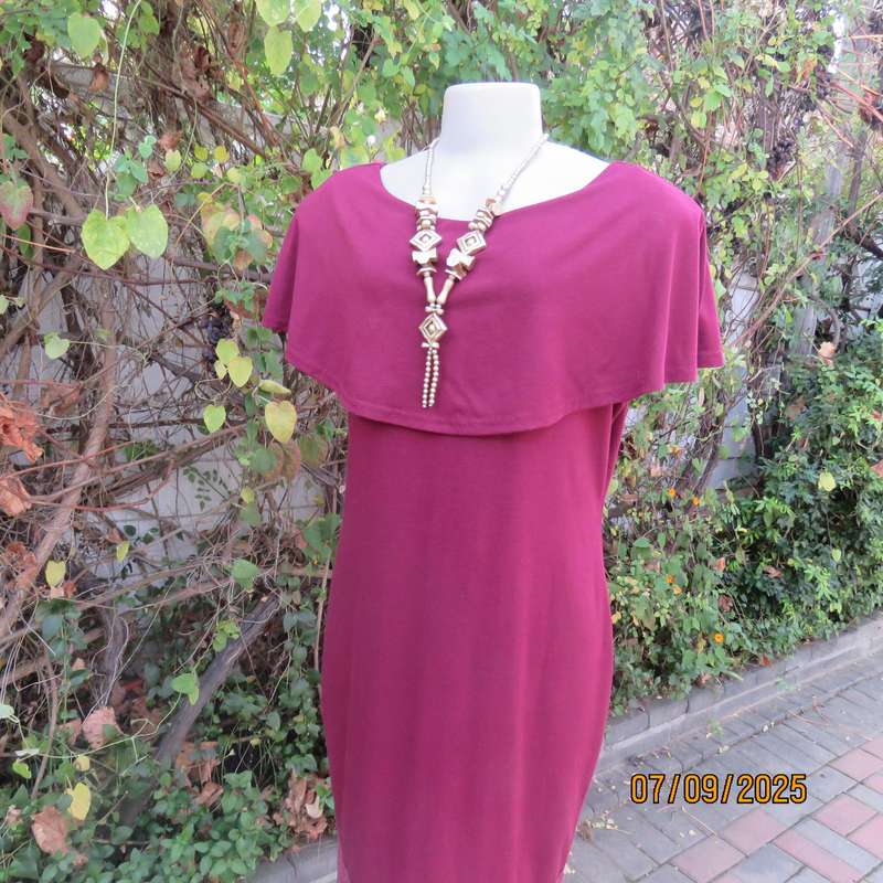 Maroon sleeveless shift dress with wide Bertha collar. Lace hem border. Size 38
