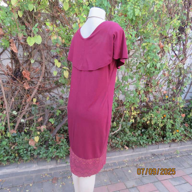 Maroon sleeveless shift dress with wide Bertha collar. Lace hem border. Size 38