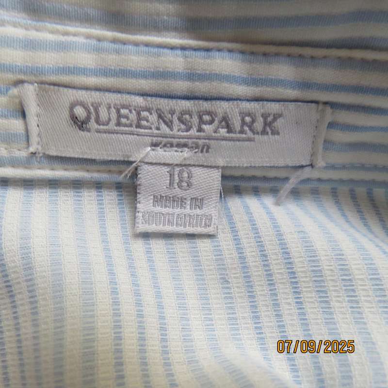 QUEENSPARK blue-white vertical striped high quality polycotton long sleeve top. Size 42