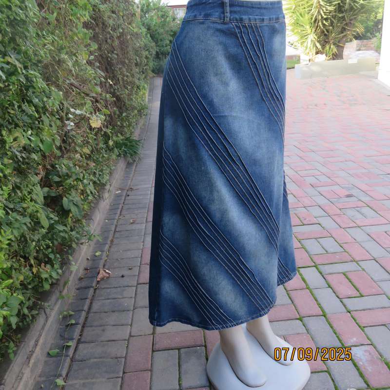 SMILEY blue denim jean 100% cotton skirt. Diagonal tucked seam decoration. Size 42