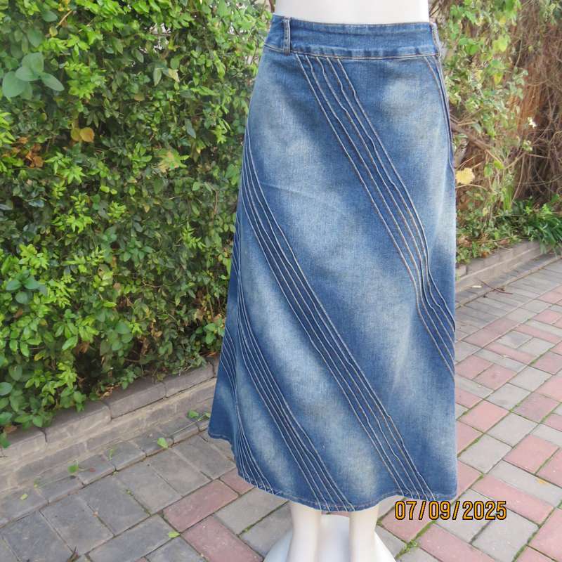 SMILEY blue denim jean 100% cotton skirt. Diagonal tucked seam decoration. Size 42