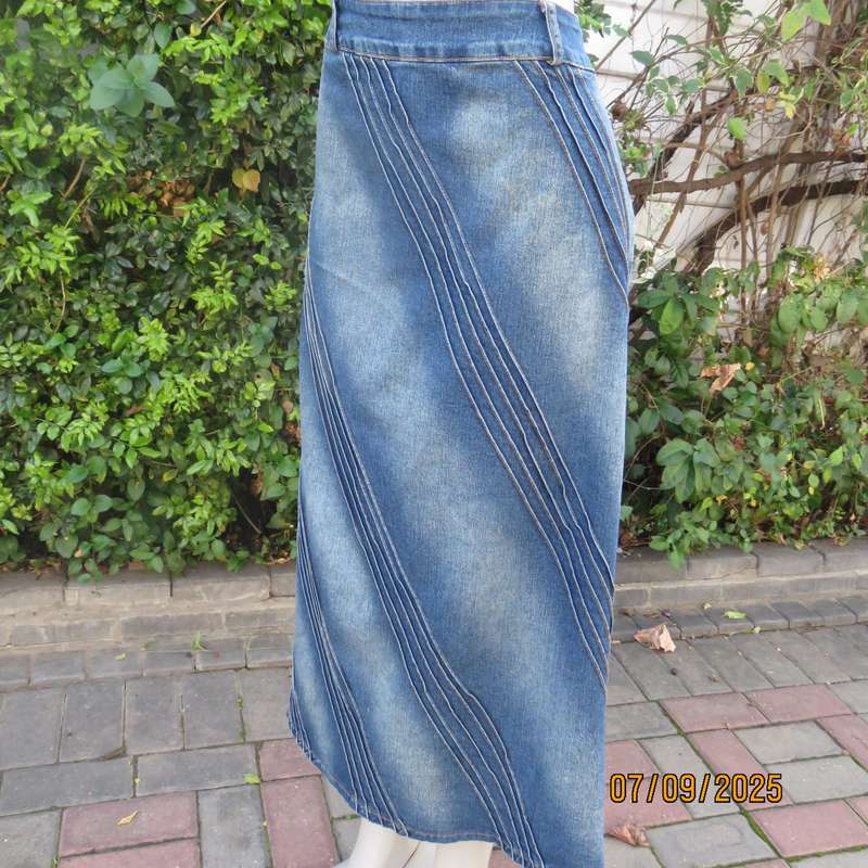 SMILEY blue denim jean 100% cotton skirt. Diagonal tucked seam decoration. Size 42