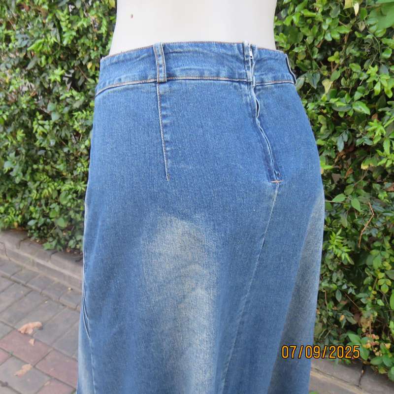 SMILEY blue denim jean 100% cotton skirt. Diagonal tucked seam decoration. Size 42