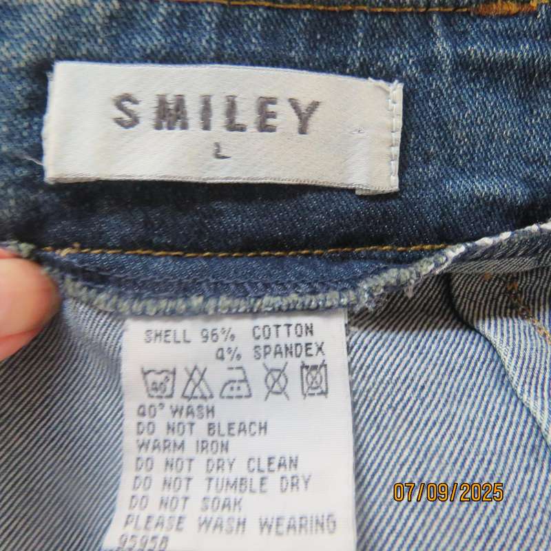 SMILEY blue denim jean 100% cotton skirt. Diagonal tucked seam decoration. Size 42