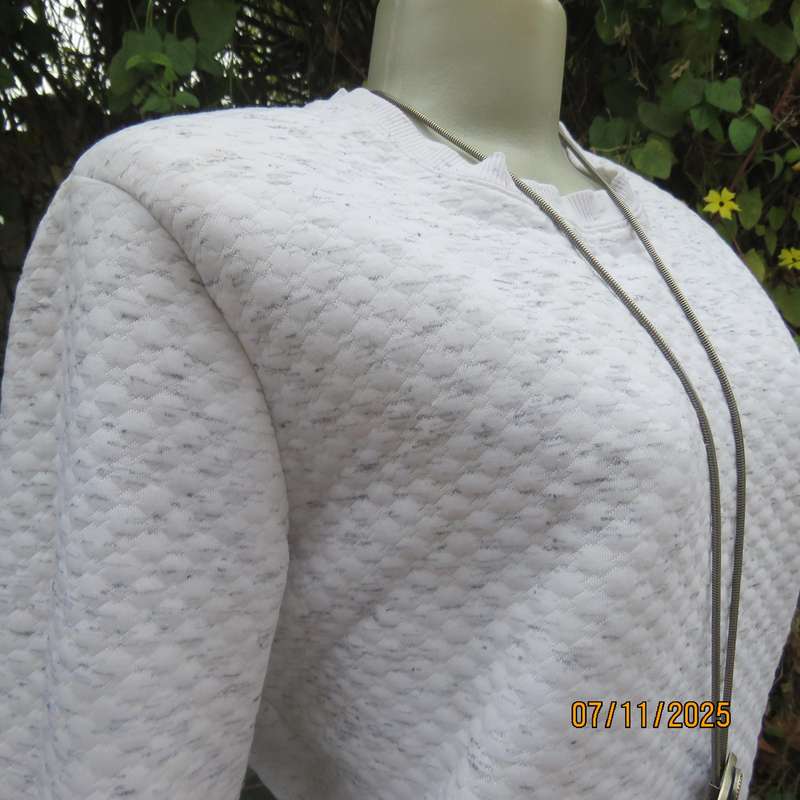 White-grey mottle slightly padded long sleeve slip over top size 38.