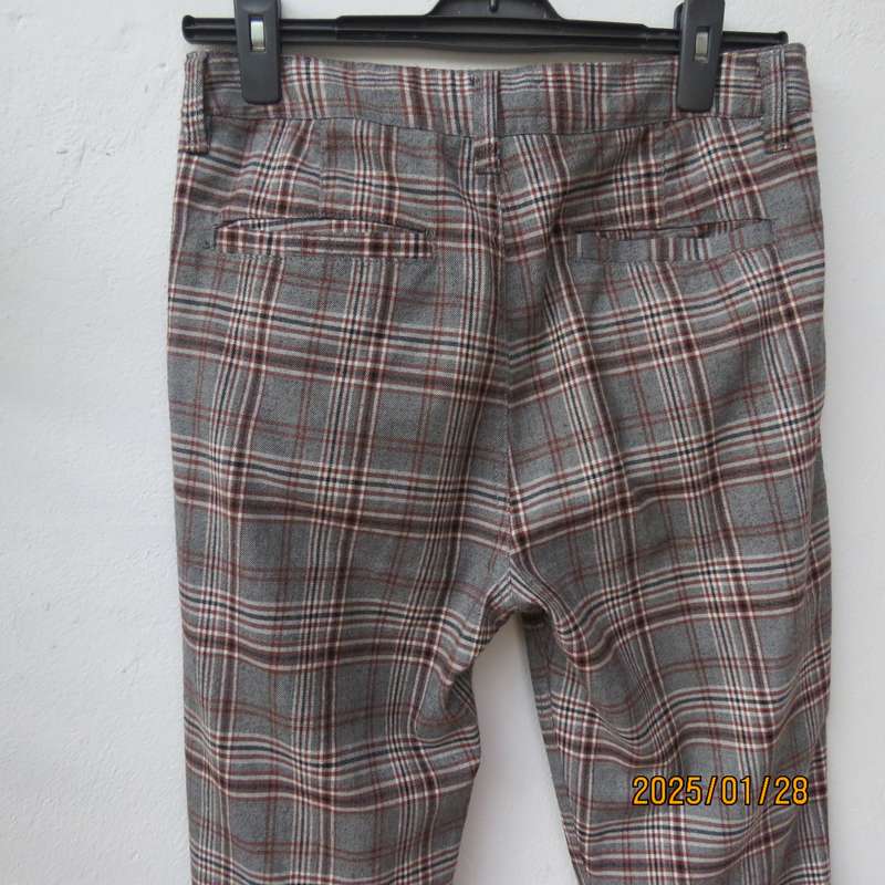 Oxford style checked men's pants by COTTON-ON size 32. Poly-viscose with little stretch. As new