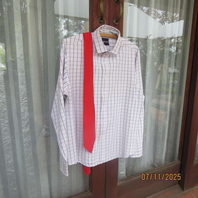 ENZO black-white long sleeve polycotton men's shirt. Yoked. Free tie. Size M