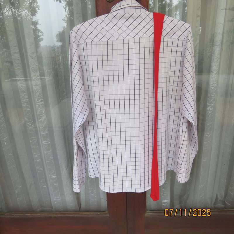ENZO black-white long sleeve polycotton men's shirt. Yoked. Free tie. Size M