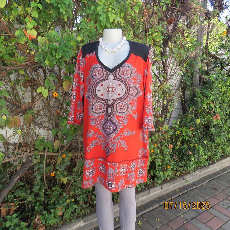 NEWS warm red stretch polyester long top with grey-brown-purple baroque print. Size 42.