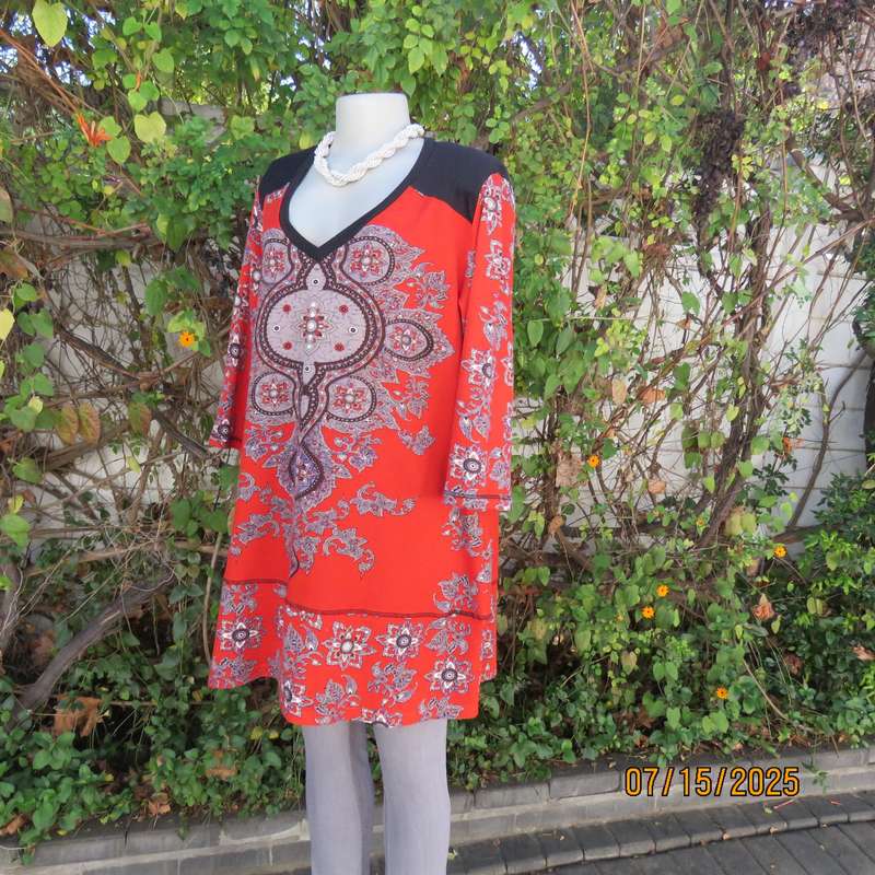 NEWS warm red stretch polyester long top with grey-brown-purple baroque print. Size 42.