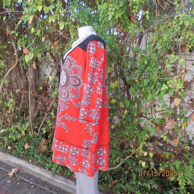 NEWS warm red stretch polyester long top with grey-brown-purple baroque print. Size 42.
