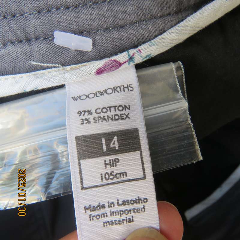 WOOLWORTHS dove grey cotton stretch straight legged-med. rise pants. Size 38. New condition.