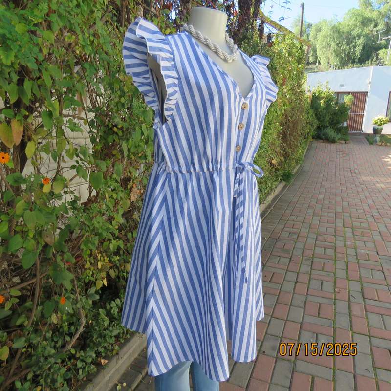 SHEIN blue-white vertical striped polycotton dress-long top. Size 40. Drawstring waist.