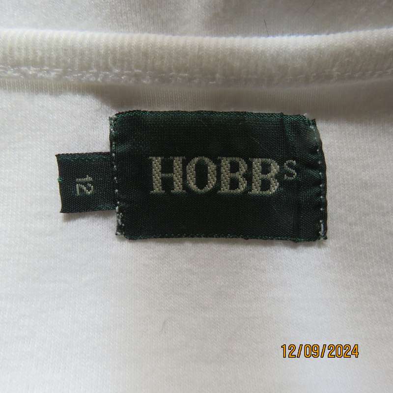 Snow white sleeveless slip over HOBB'S of LONDON ribbed cotton top.Size 36. Luxury brand.New cond