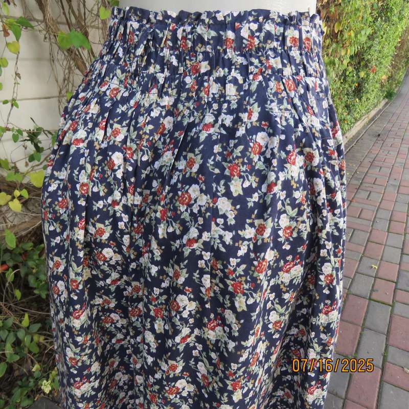KELSO ankle length pleated polycotton skirt with tiny floral print. Size 36. Wide elasticated waist