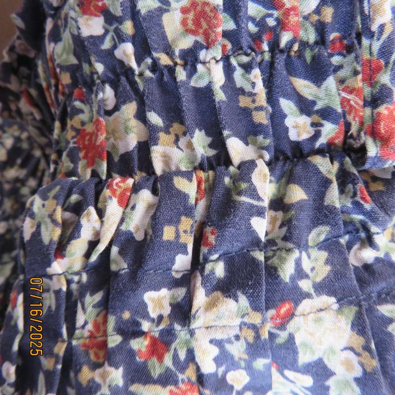 KELSO ankle length pleated polycotton skirt with tiny floral print. Size 36. Wide elasticated waist