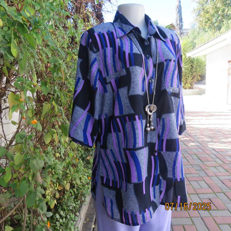 Geometric print button down top in black-lilac-blue and grey. Open collar. Size 40