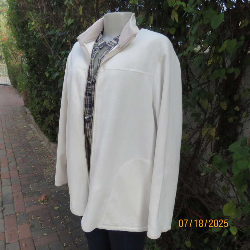 Light cream warm zip-up long sleeve brushed polyester - high neck jacket. Size 42