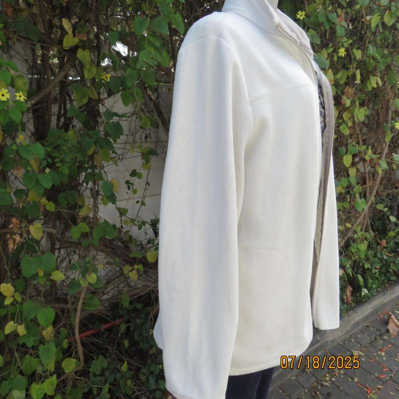 Light cream warm zip-up long sleeve brushed polyester - high neck jacket. Size 42