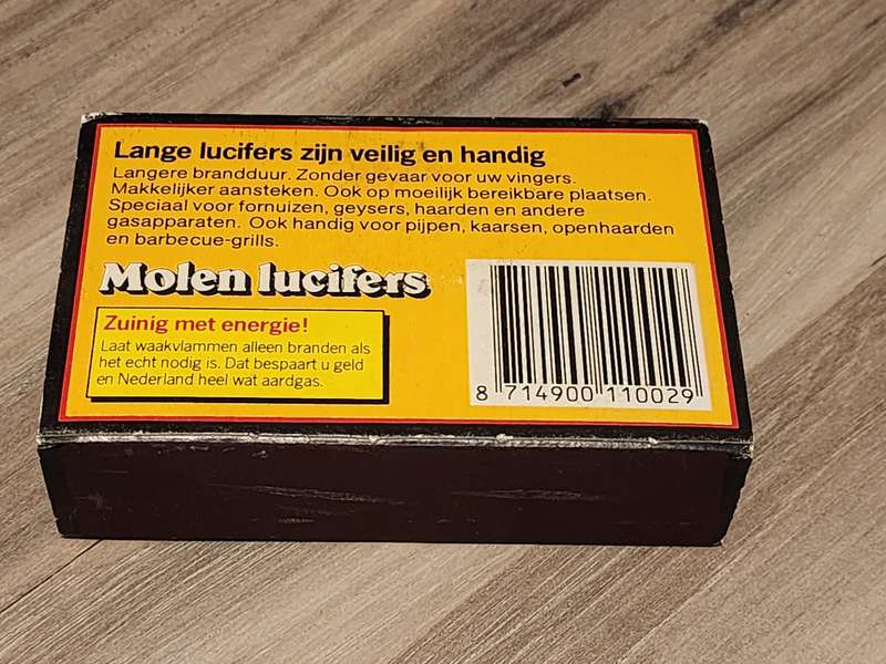 VINTAGE & RARE MOLEN LANGE LUCIFERS LARGE MATCHBOX NETHERLANDS