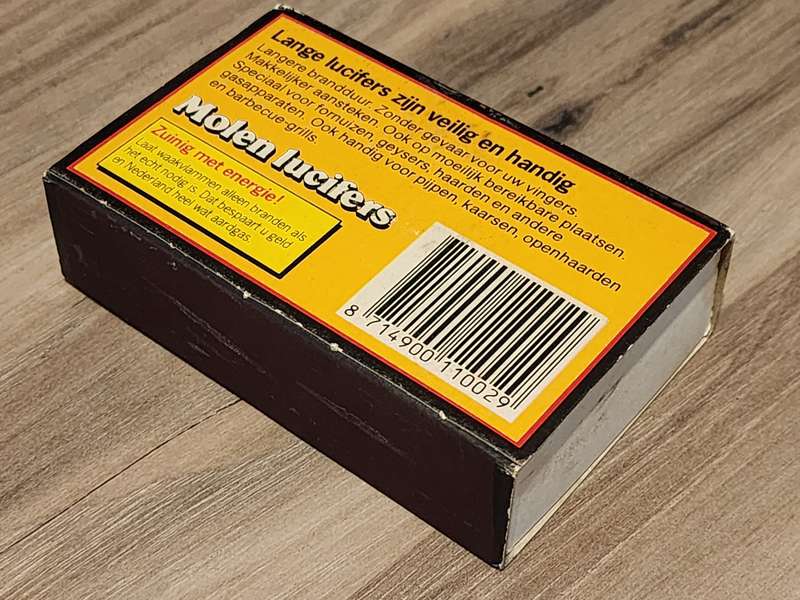 VINTAGE & RARE MOLEN LANGE LUCIFERS LARGE MATCHBOX NETHERLANDS