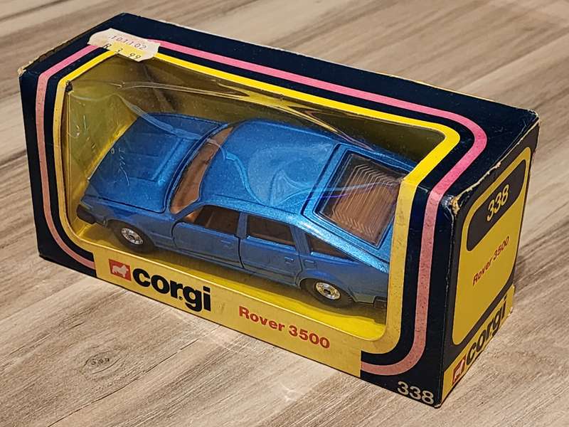 CORGI 338 BLUE ROVER 3500 BOXED