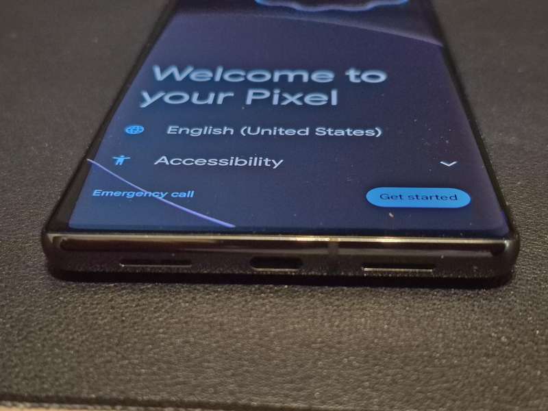 GOOGLE PIXEL 7 PRO 128GB (Complete with box, accessories and 2 protective covers)