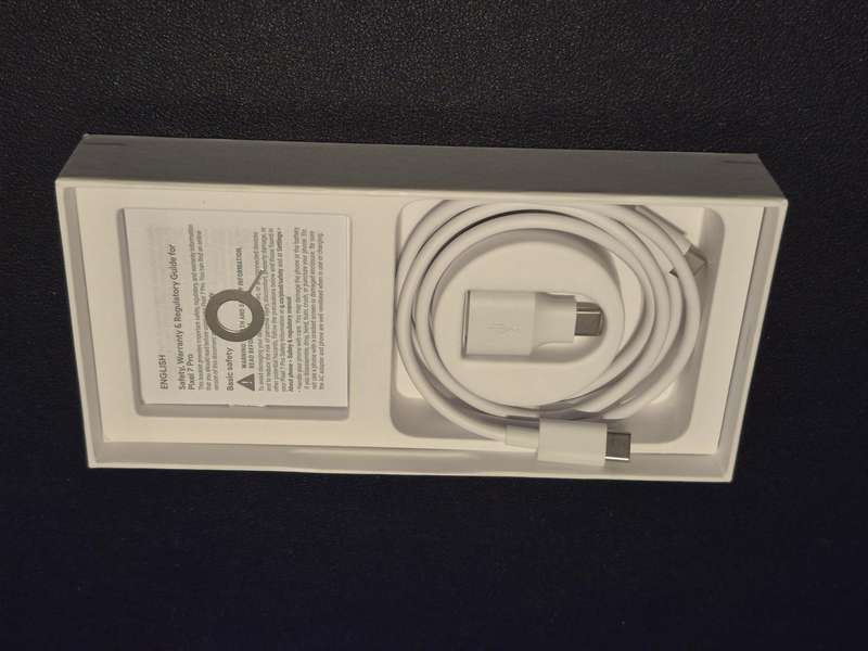 GOOGLE PIXEL 7 PRO 128GB (Complete with box, accessories and 2 protective covers)
