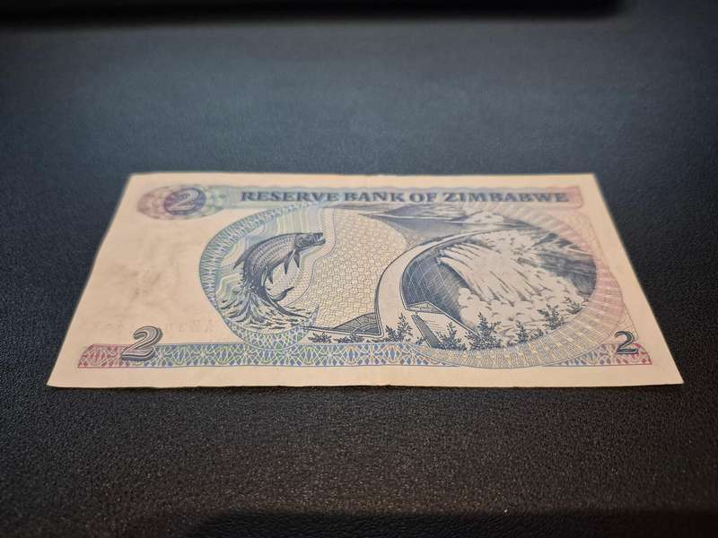 Zimbabwe 2 dollars banknote