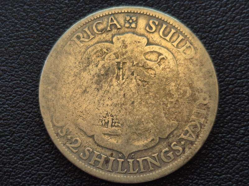 1932 Two Shillings - L8