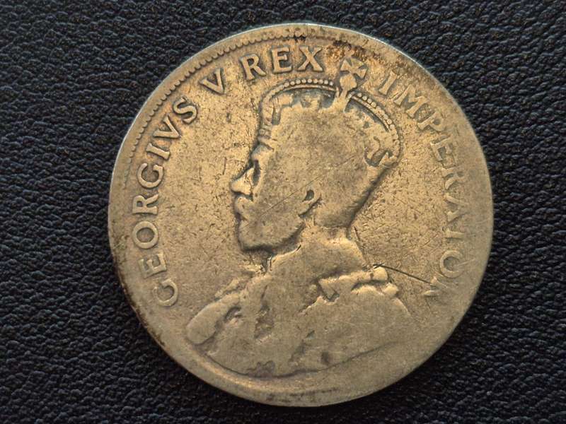 1932 Two Shillings - L8
